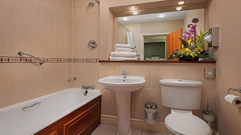 Oranmore Lodge Hotel Galway 17/64
