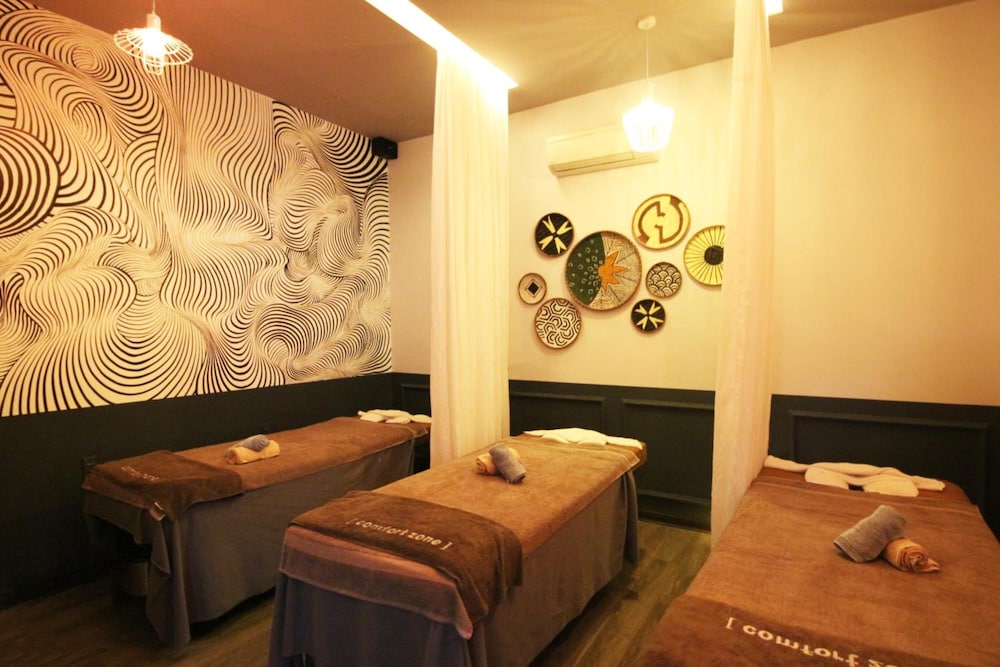 Binh Duong Hotel 33/42