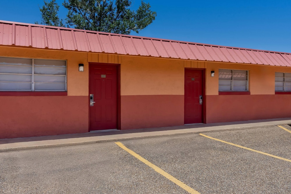 Rodeway Inn Post, TX 43/52