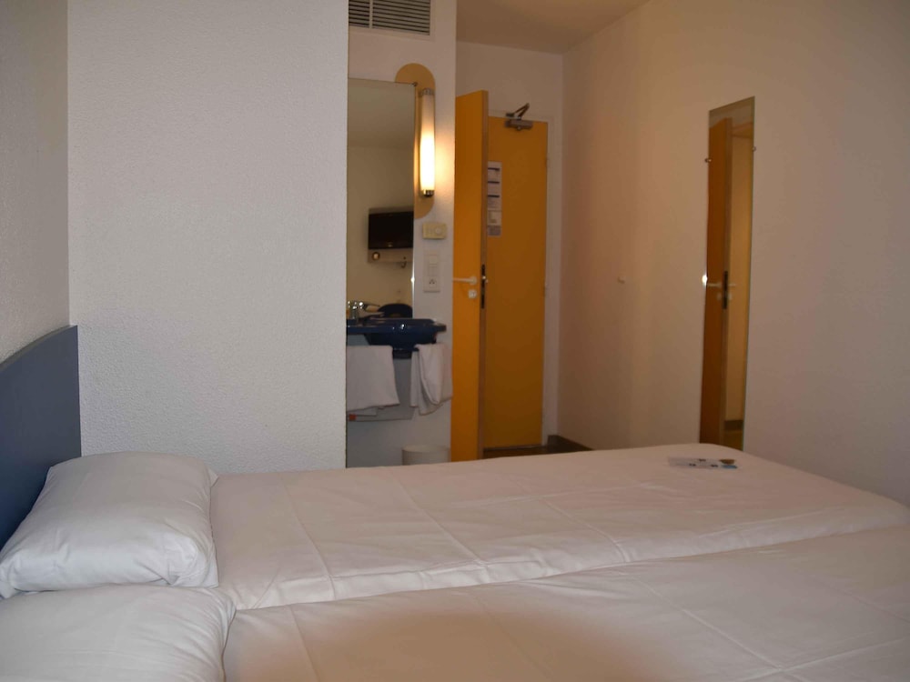 Ibis Budget Rochefort 26/50