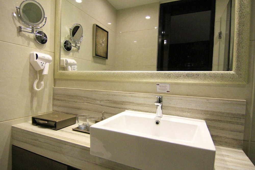 Belviu Hotel Bandung 54/56