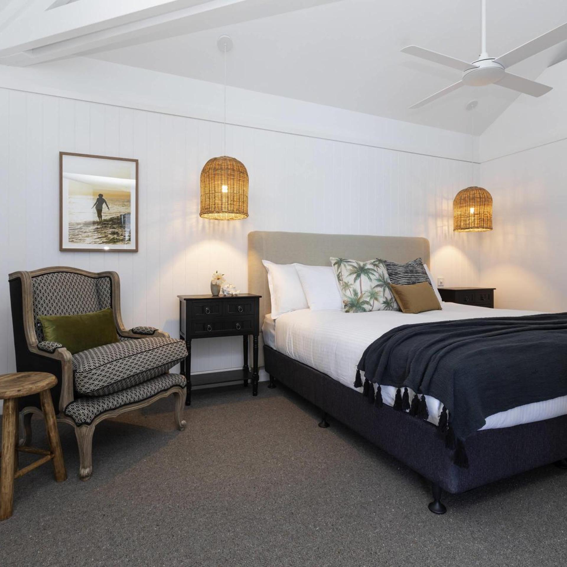 Grand, Overwater, Bungalow, King Bed