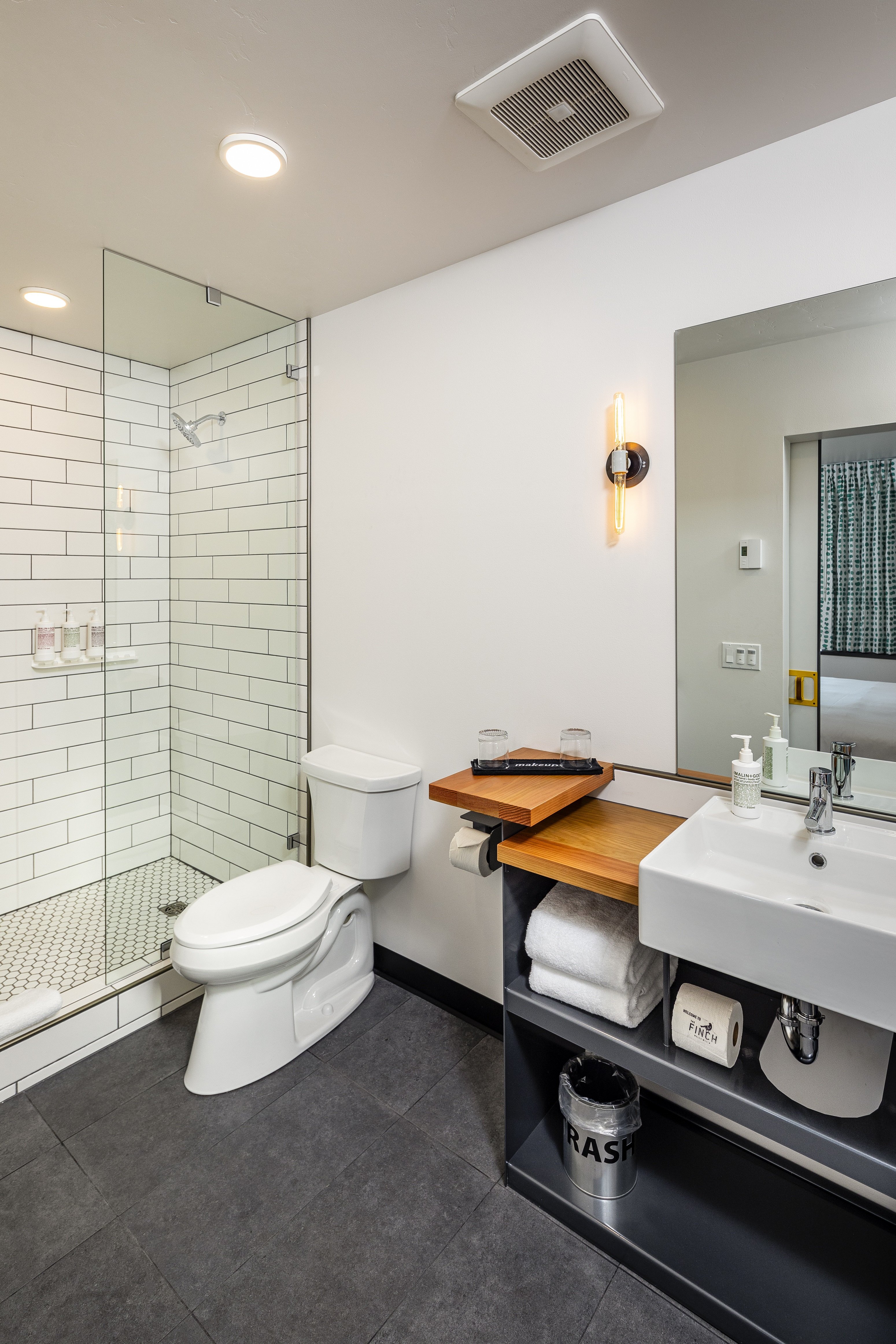 Mill Creek, Suite