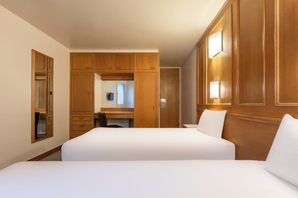 CLASSIC, TWIN BEDS