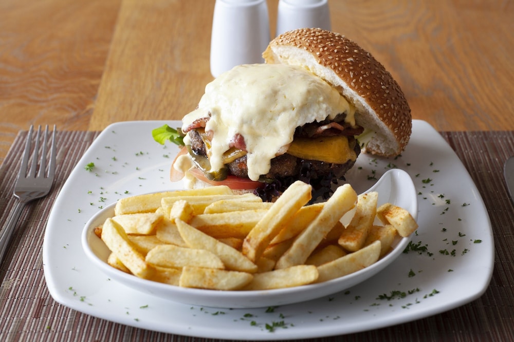 ATLANTIC BEACH HOTEL 31/63