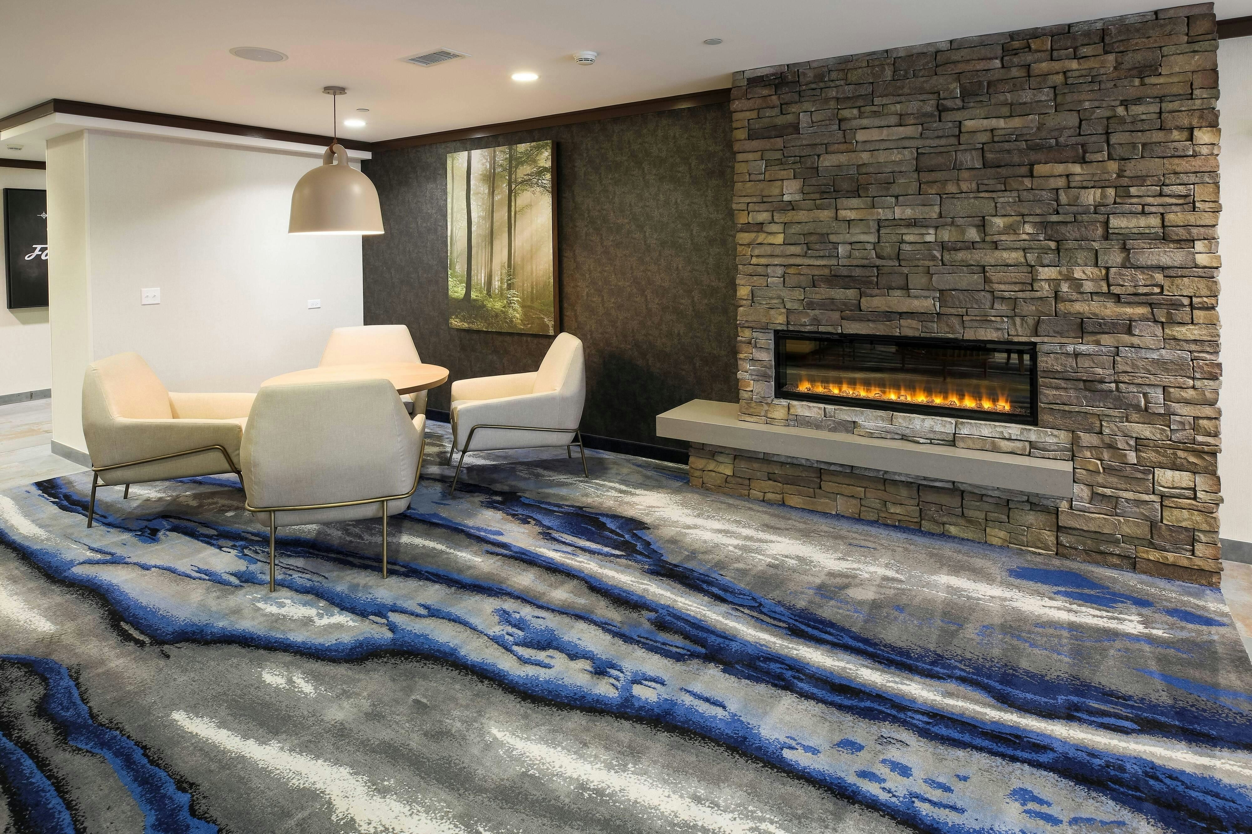 Fairfield Inn Suites By Marriott Elizabethtown 2/8