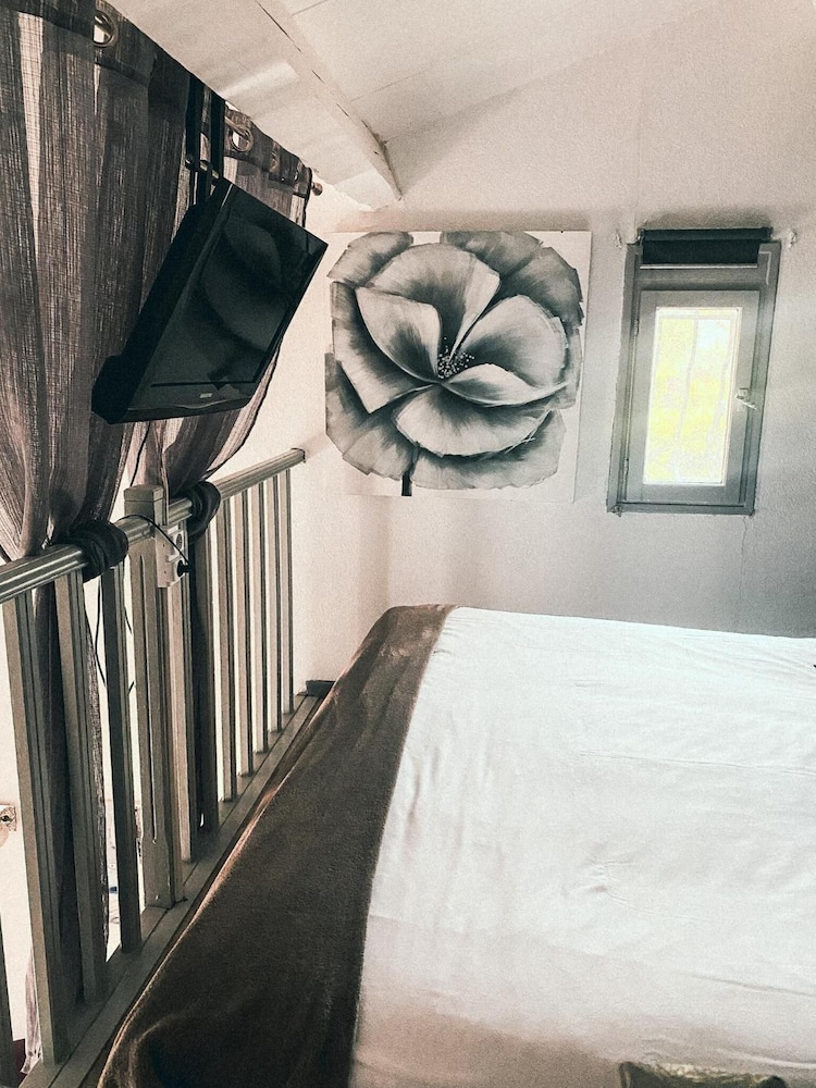 Auberge Des Pins 20/42
