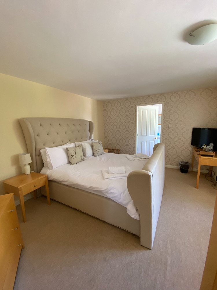 Classic, King Bed