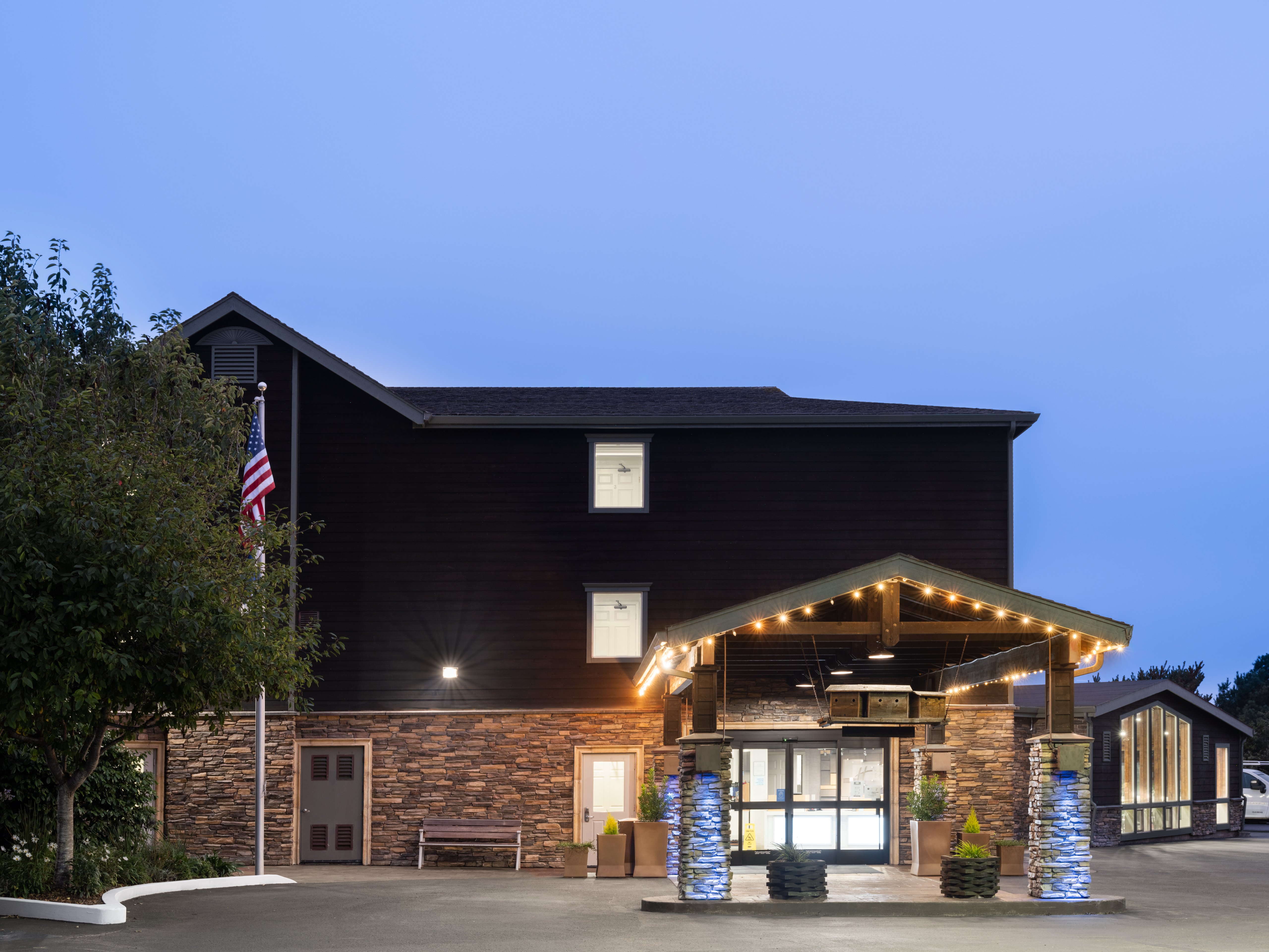 Holiday Inn Express Fort Bragg 2/31