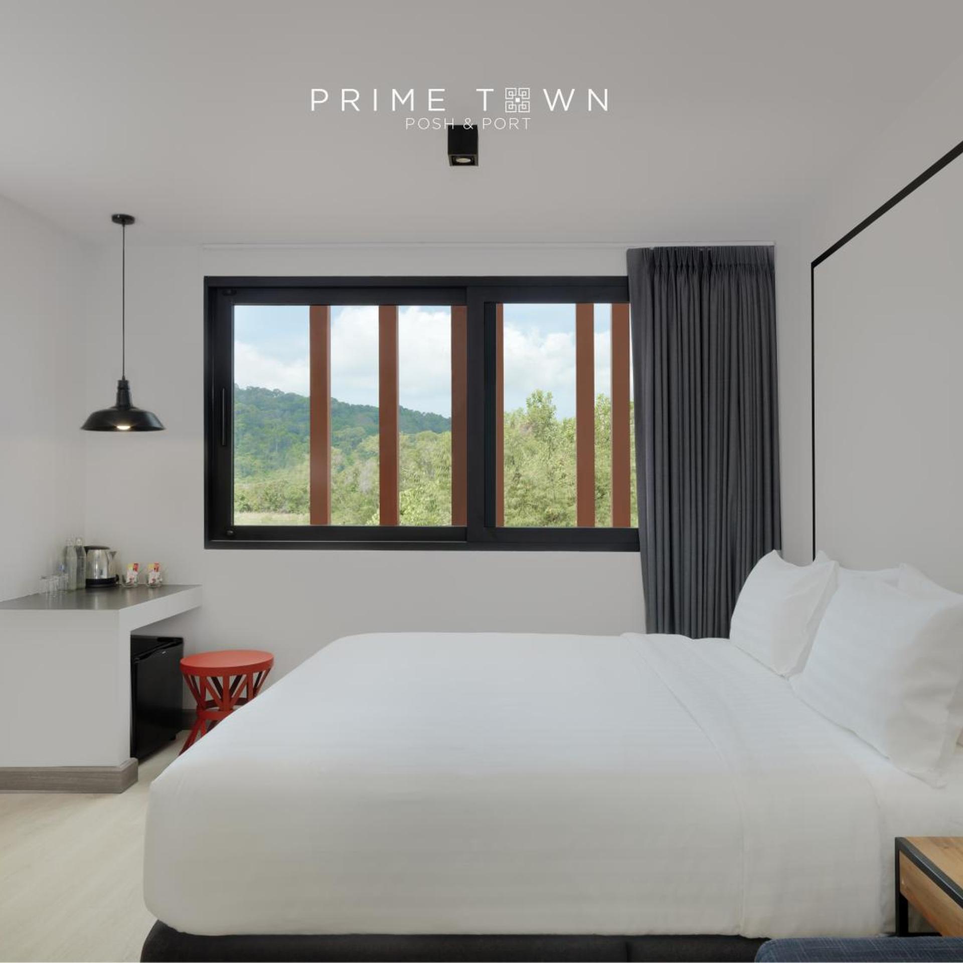 Studio, Queen Bed