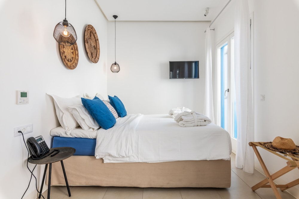 Bluetopia Suites 16/42