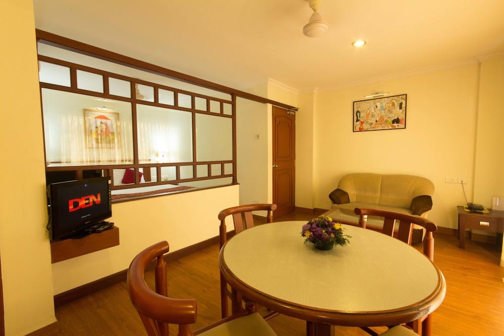 HOTEL AISWARYA 18/28