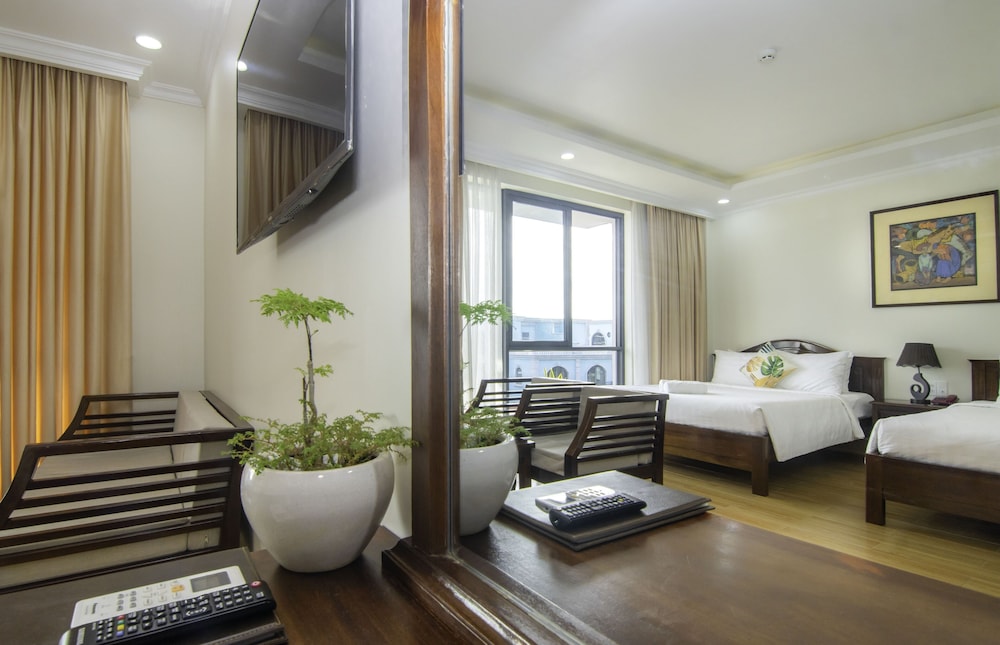 Coral Phu Quoc Hotel 8/18