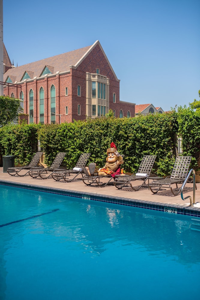 USC Hotel 3/51