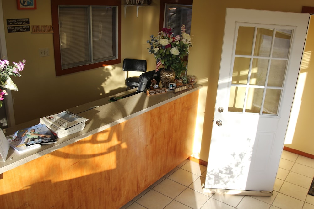 Lobby at Lakeside Inn & Suites by OYO Mathis I 37, MATHIS - TX