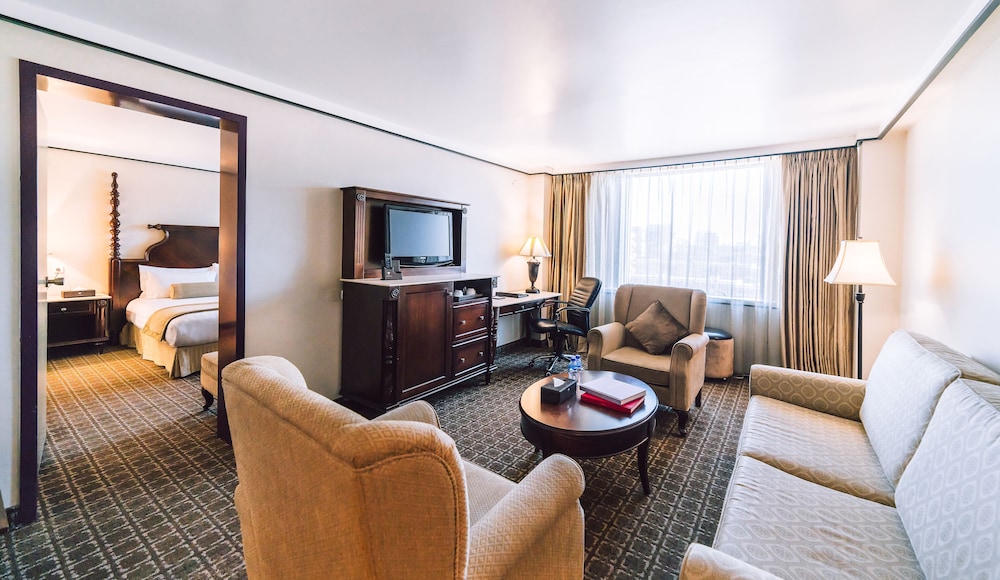 Chinggis Khaan Hotel 48/66