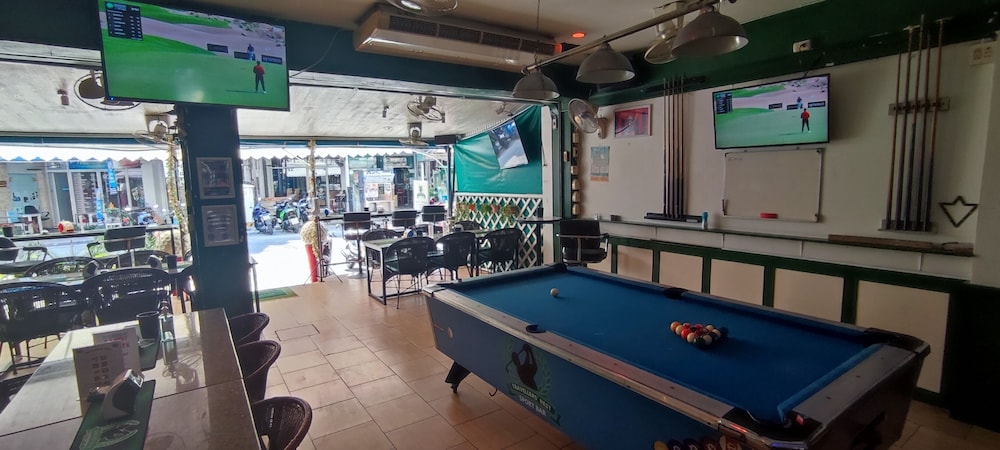 Travellers Rest Hotel 25/40