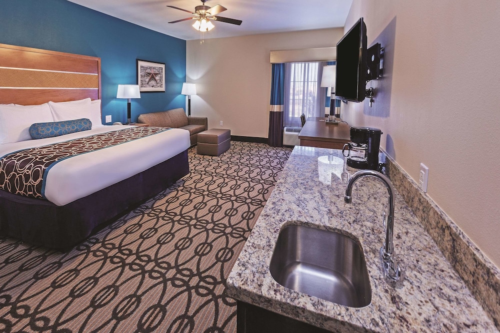 La Quinta Inn Suites Houston Willowbrook 15/61