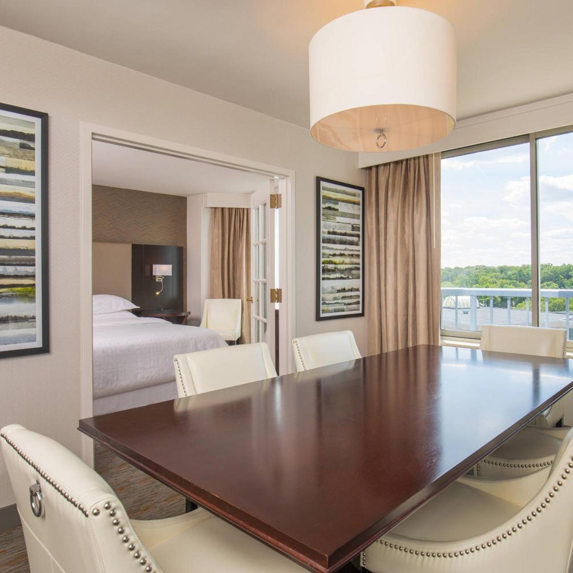 Executive, Suite, Club Floor