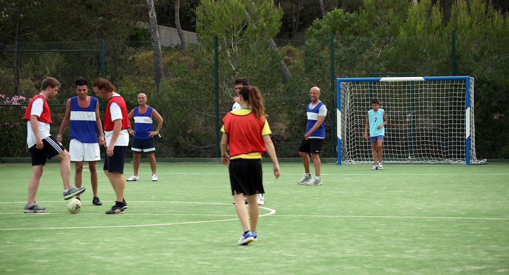 Invisa Hotel Club Cala Blanca 28/44