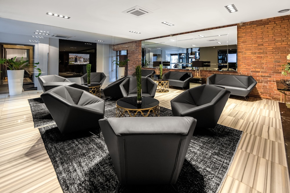 QUEEN BOUTIQUE HOTEL 40/62