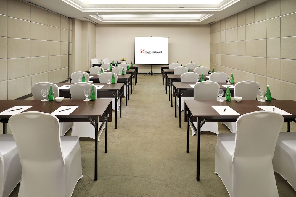 Swiss-Belhotel Airport Jakarta 41/42