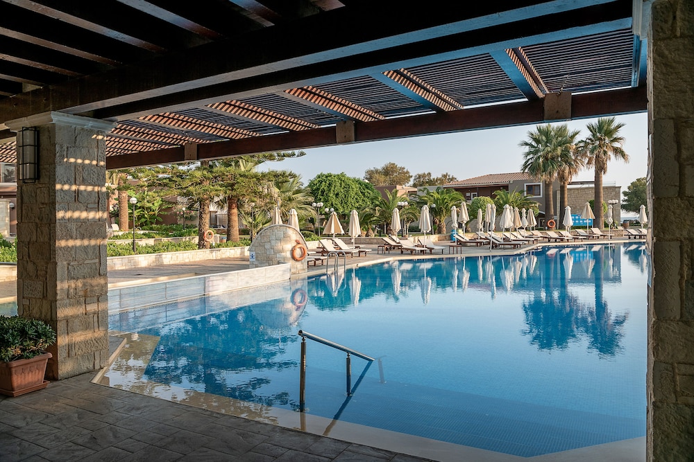Atlantica Caldera Creta Paradise Hotel in Platanias