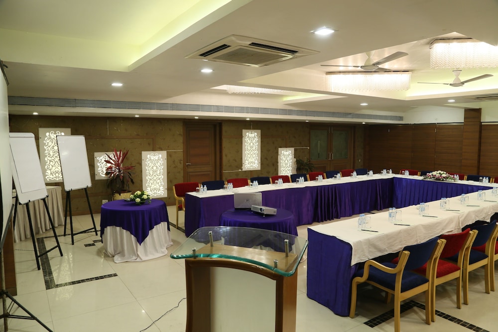 Hotel Amar Vilas 23/35