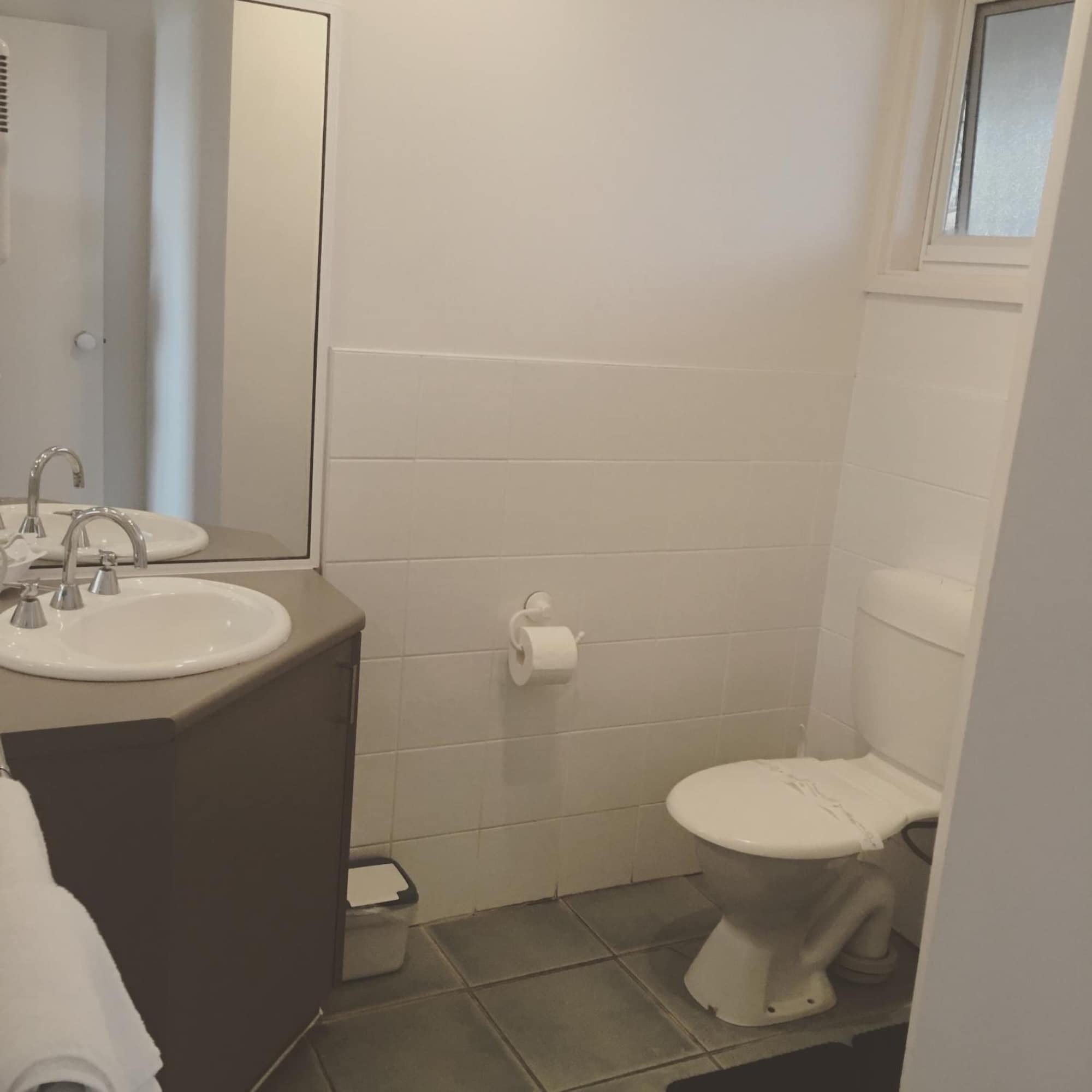 Upper, Queen Bed, Ocean View, Balcony، A Great Ocean View Motel 4/4