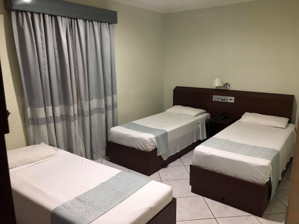 David Plaza Hotel 9/56