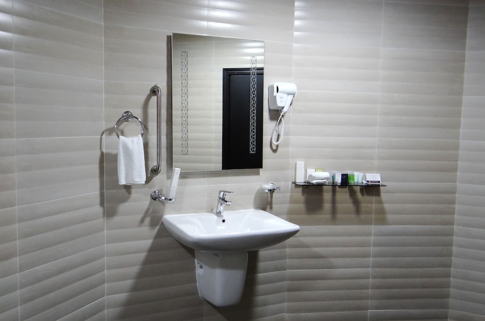 City Point Hotel 50/50
