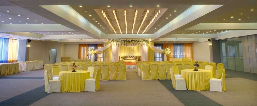 THE GRAND BHAGWATI. 32/50