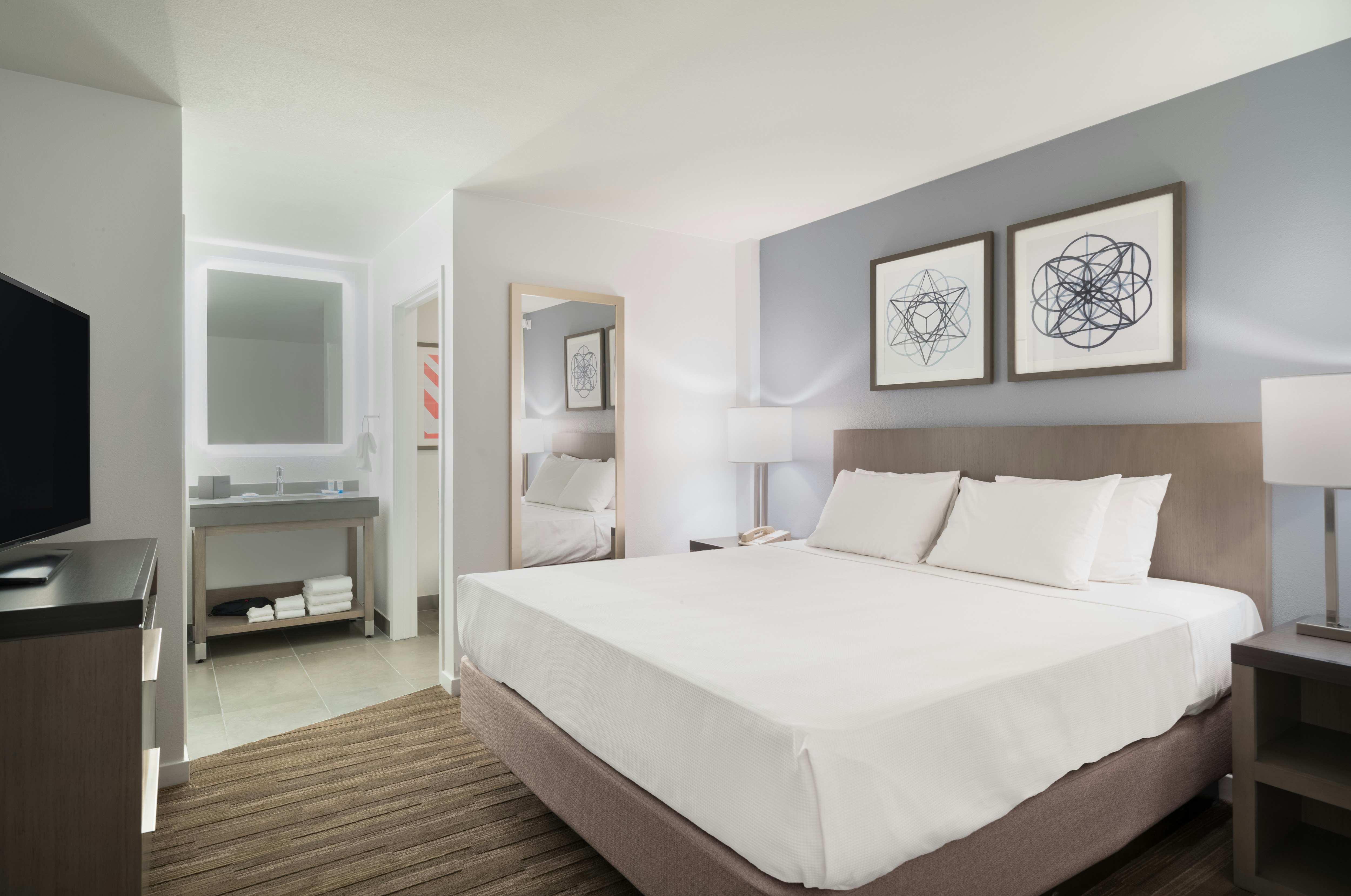 HYATT house White Plains 16/74