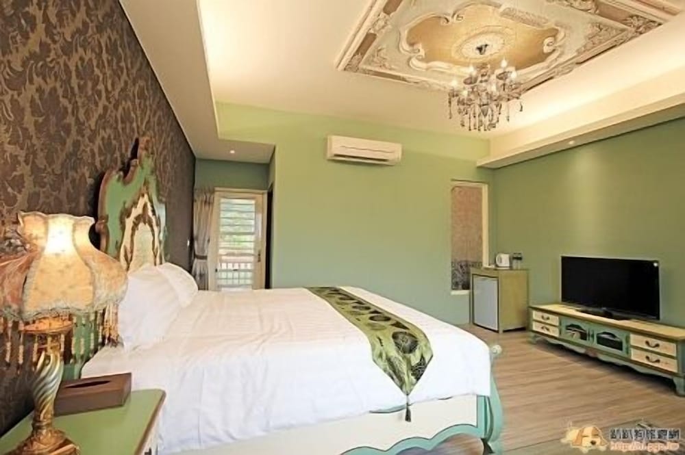 Cai Feng B&amp;B 15/37