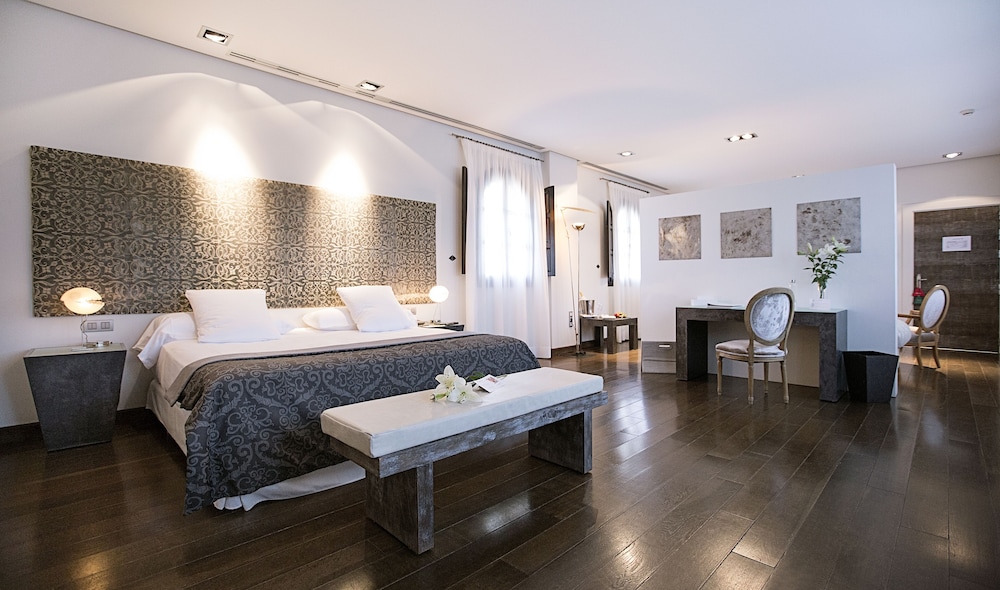 Hospes Palacio del Bailio 30/81