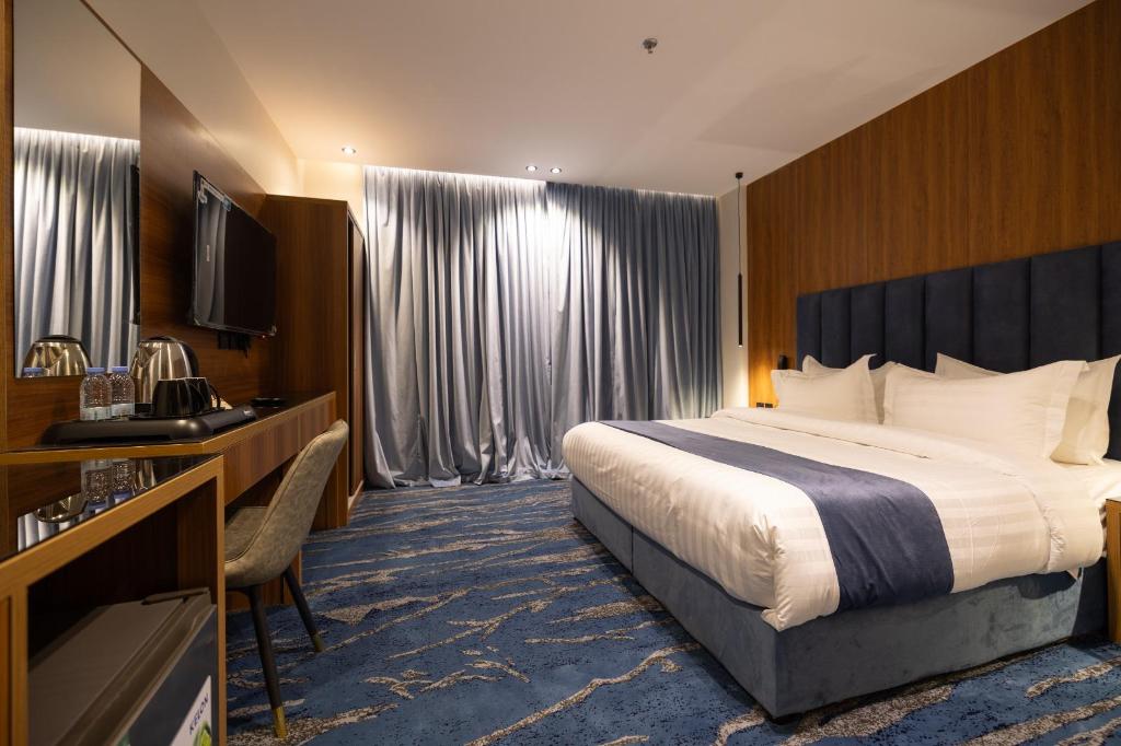 Blue Breeze Hotel 17/21