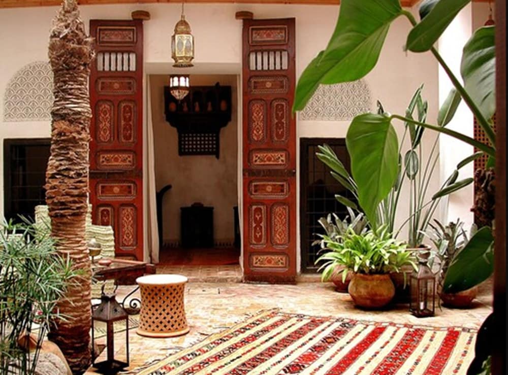 RIAD ALADDIN 11/76