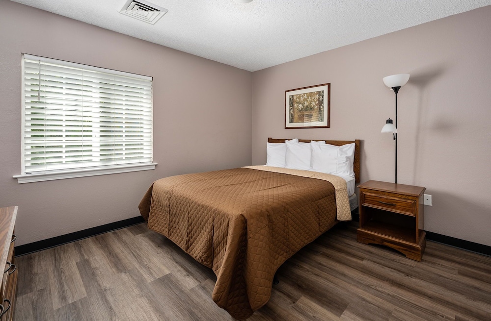 Affordable Suites 28/57