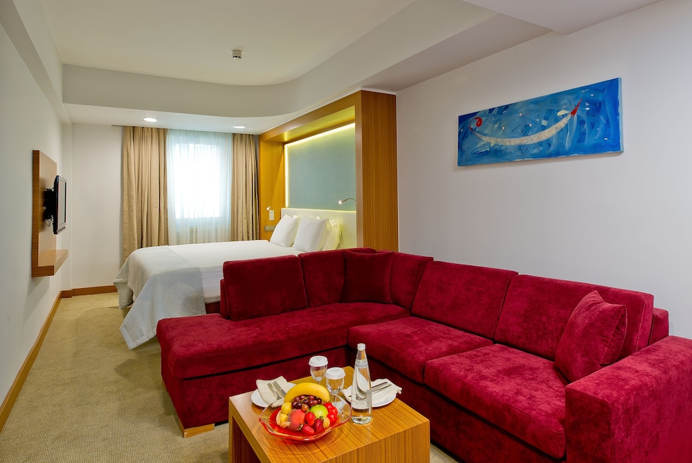 Divan Istanbul City 35/54