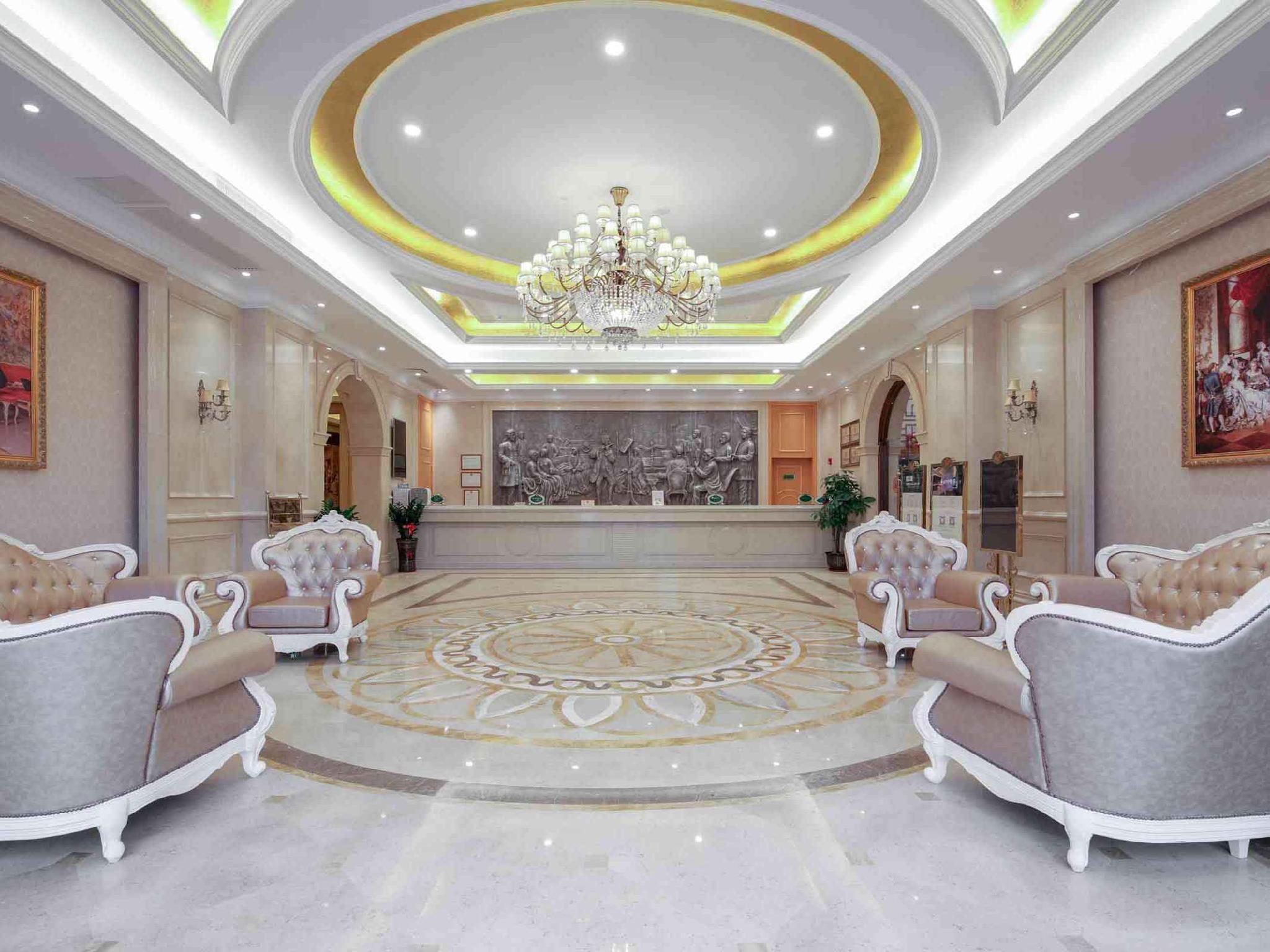 Vienna Hotel (Huizhou Qiuchang Yingbin Road) 13/57