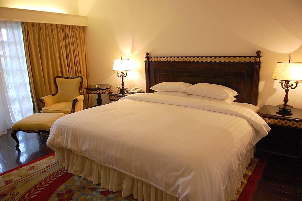 Fort Ilocandia Resort Hotel 14/50