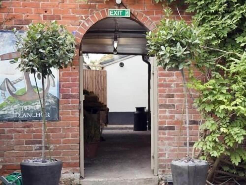 The Blue Anchor 43/49