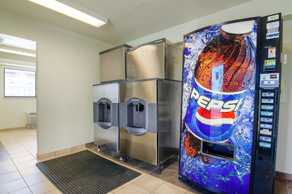 Motel6 Springfield, MO - North 46/56