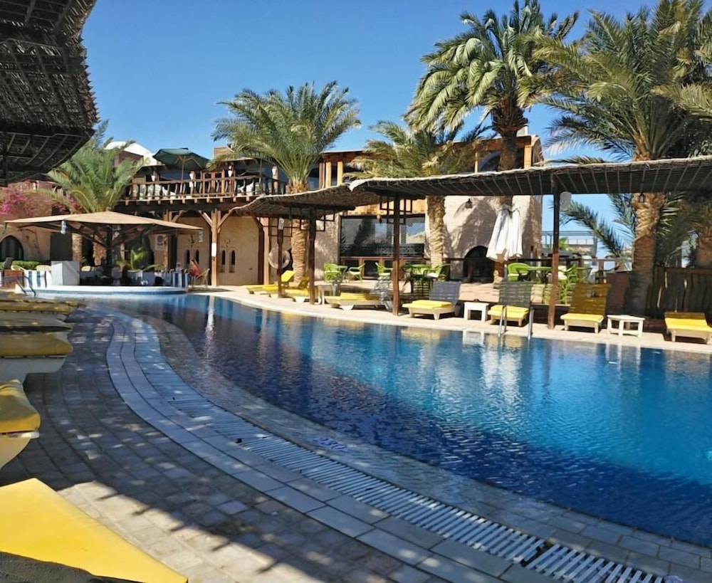 Nesima Resort 48/50