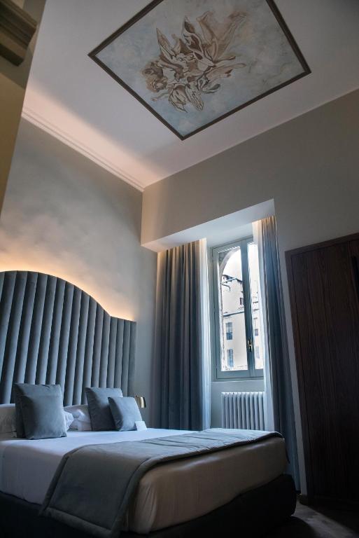 Prestige, Double or Twin Bed, Panoramic Square View