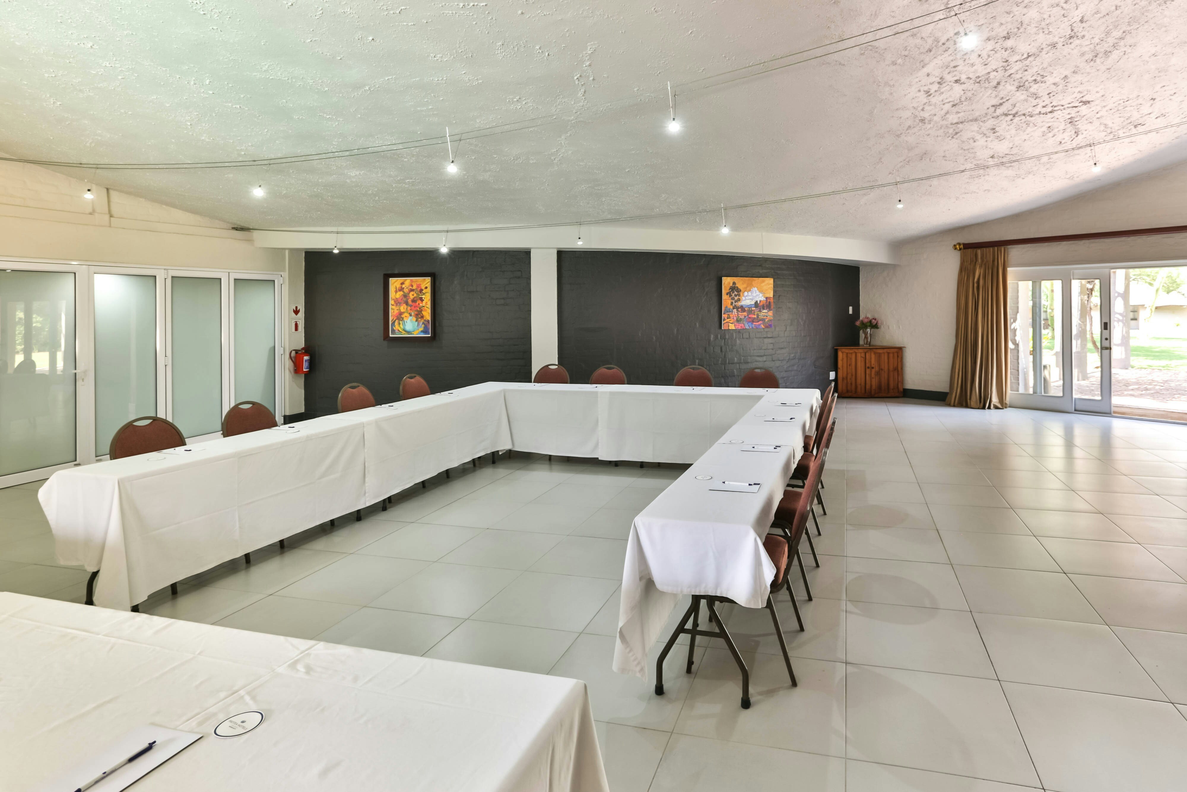 Protea Hotel By Marriott Oudtshoorn Riempie Estate 3/19