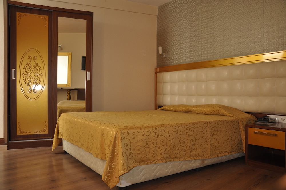 Hotel Kayalar 12/47