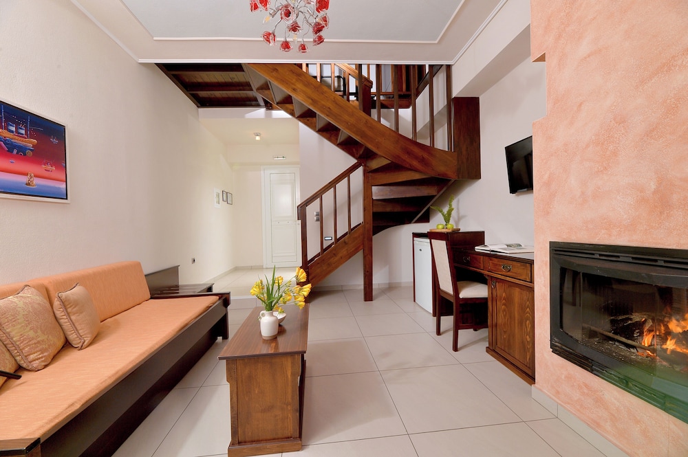 Ilia Mare Hotel 24/48