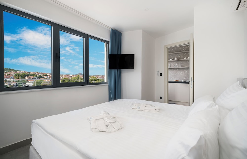SeeSea Hotel 24/65
