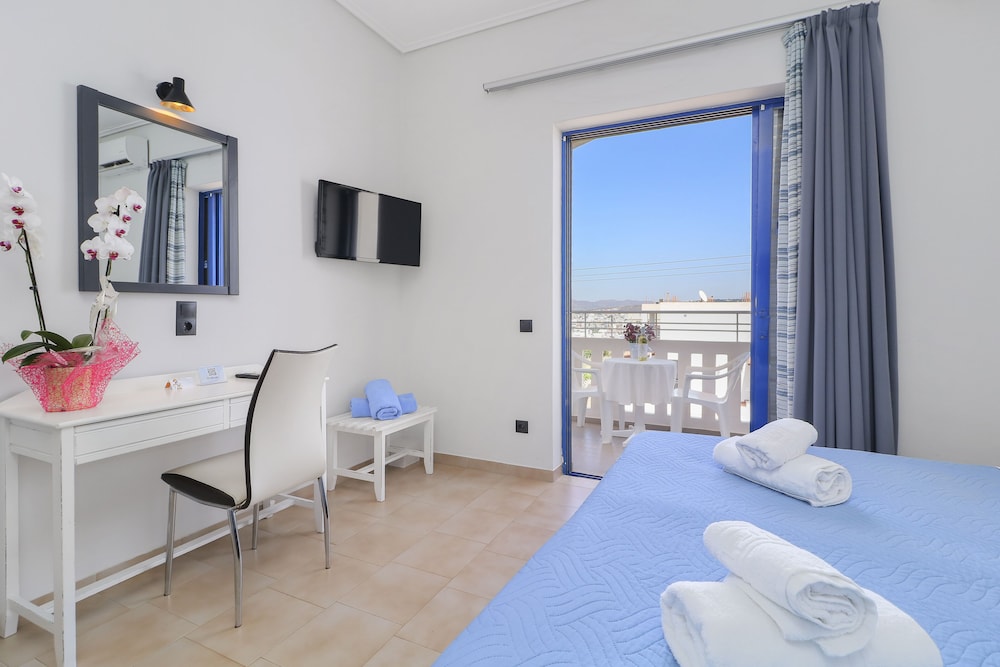 Alexis Hotel 30/87